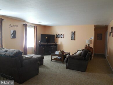 93 Francis Place, Berkeley Springs, WV 25411 - photo 5