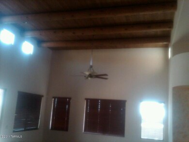 Living Room - Ceiling