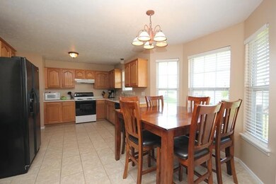 Eat-In Kitchen