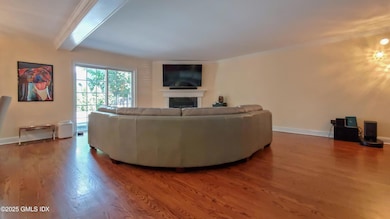 32 Cliff S10+ LR living-144616