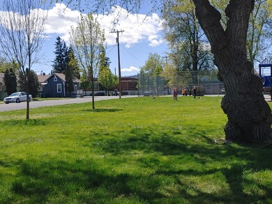 253 Martin St, Klamath Falls, OR 97601 - photo 5