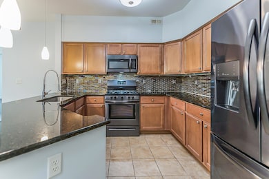 922 W Summerfield Glen Cir unit 110, Ann Arbor, MI 48103 - photo 4