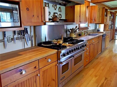 Gourmet Kitchen