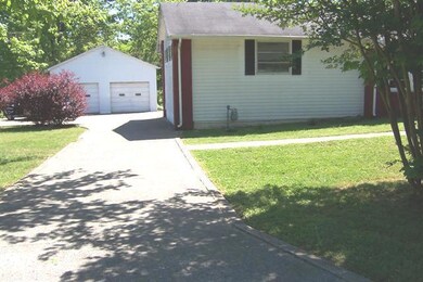 111 Sycamore Dr, Shelbyville, TN 37160 - photo 2