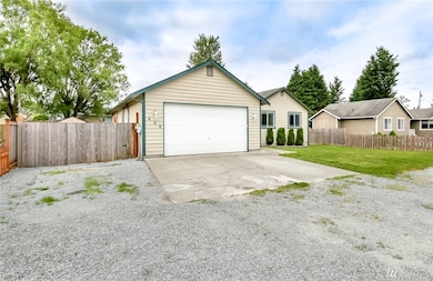 408 Christian Ct SE, Orting, WA 98360 - photo 2