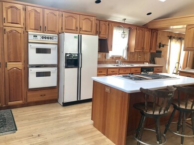 31 Boyce St, Auburn, MA 01501 - photo 5