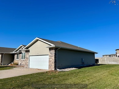 3734 Frostfire Ave, Grand Island, NE 68803 - photo 3