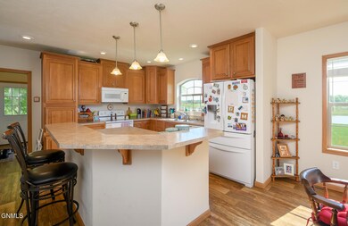 8320 Willow Rd N, Mandan, ND 58554 - photo 4