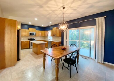 Large Kitchen Dining Combo with Slider