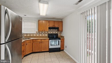 412 Trimblefields Dr, Edgewood, MD 21040 - photo 5