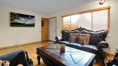 5-web-or-mls-4200-colby-ave