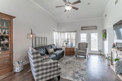 2227 Cobblestone Ct, Granbury, TX 76049 - photo 6