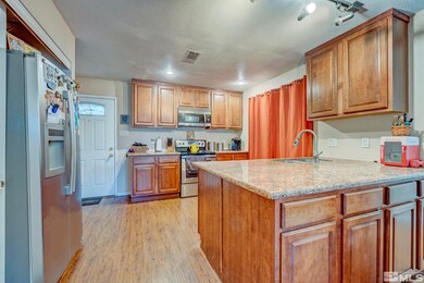 1065 Bradley Square, Sparks, NV 89434 - photo 5