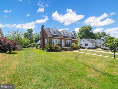 114 Montgomery Ave, Norristown, PA 19401 - photo 2