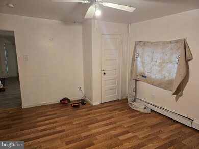 318 Cedar St, Reading, PA 19601 - photo 3