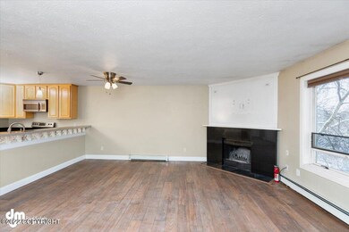 03-Living Room MS_9412