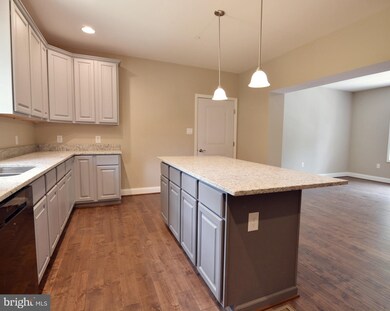 5615 Shelbourne Rd, Halethorpe, MD 21227 - photo 7