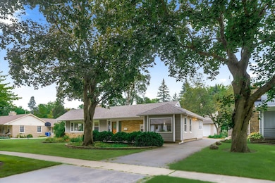 1211 James St, Geneva, IL 60134 - photo 2