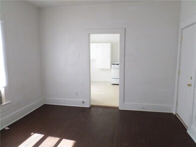 605 E Springer Ave unit 4, Guthrie, OK 73044 - photo 3