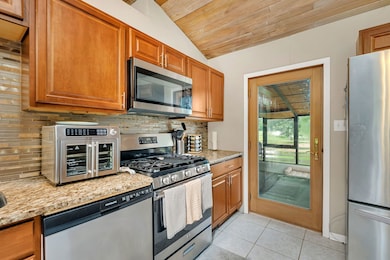 21400 Lisa Ln, Steger, IL 60475 - photo 5