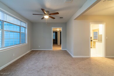 9601 Macarthur Ct S, Jacksonville, FL 32216 - photo 7