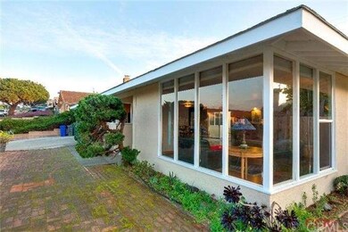 Located on a knoll with large front windows,the vi
