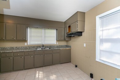 428 23rd Ave NE, Center Point, AL 35215 - photo 2