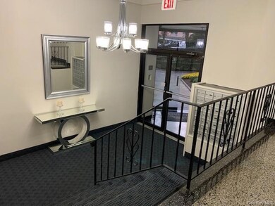 4 Windsor Terrace unit 1E, White Plains, NY 10601 - photo 5