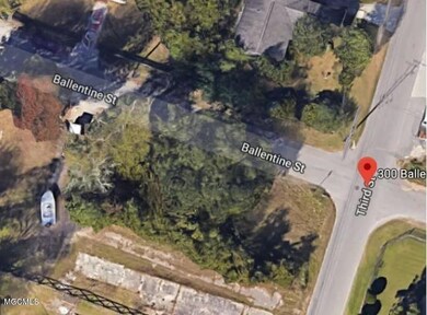 300 Ballentine St, Bay Saint Louis, MS 39520 - photo 3