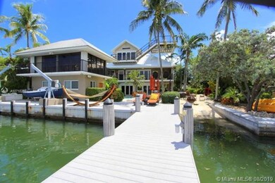 Dock to house