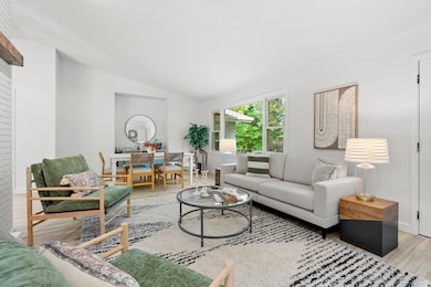 St Joseph St E 236 Coloma 49038-5