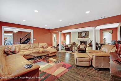 07-Family Room