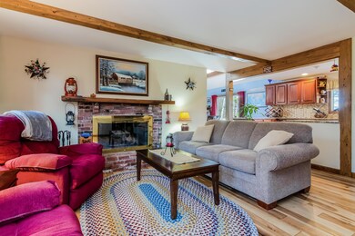 003-photo-living-room-6742259