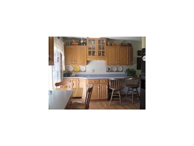 Dining Area. Built in breakfast area, extra cabine