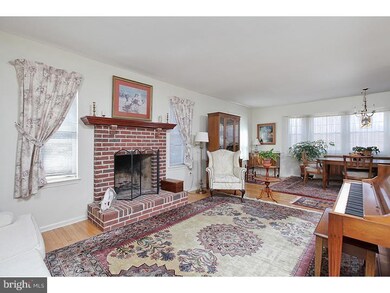 22 Colony Ct, Swedesboro, NJ 08085 - photo 4
