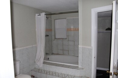 2420 Hollis St unit C, Houston, TX 77093 - photo 6