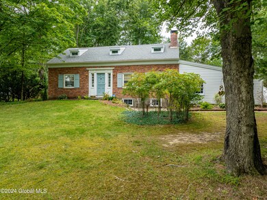 907 Inman Rd