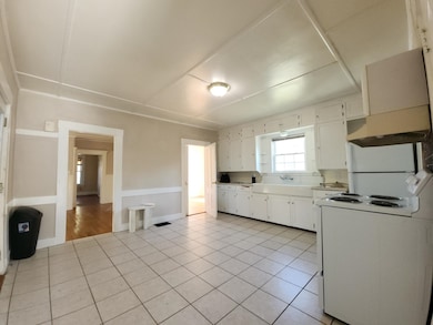 10 Jackson St, Boscawen, NH 03303 - photo 2