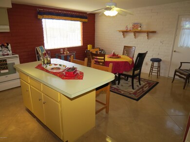 Dining Bar/Island