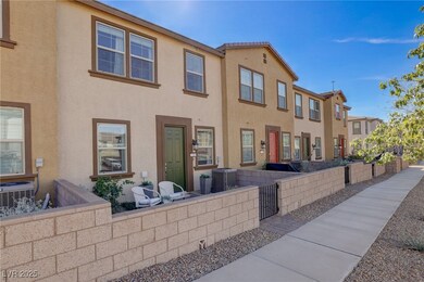 View of front of property featuring a fenced front