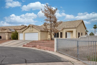 Rare privacy with open space next door—feels like