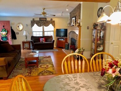 2109 Oak Point Dr, Middleboro, MA 02346 - photo 5