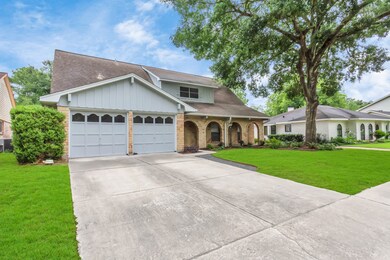 6014 Lawn Ln, Houston, TX 77088 - photo 2