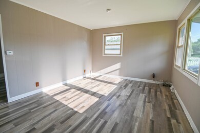 1405 N Berwick Blvd, Waukegan, IL 60085 - photo 2