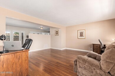 0010-10 Elmwood 2047