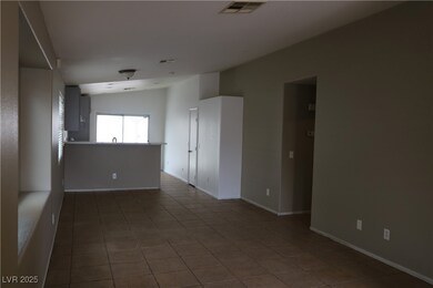 4069 Vicenta Ct, Las Vegas, NV 89115 - photo 6