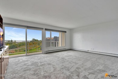 Lising Room w/ Gorgeous View