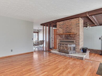 4 Nassau Dr, Maryville, IL 62062 - photo 4