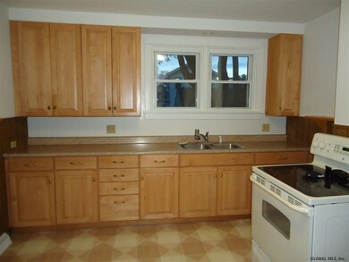 3 Craigie Ave, Schenectady, NY 12302 - photo 2