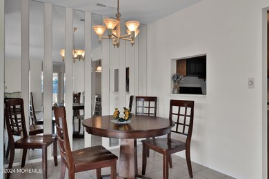 21 Honeysuckle Ln unit 197, Red Bank, NJ 07701 - photo 5